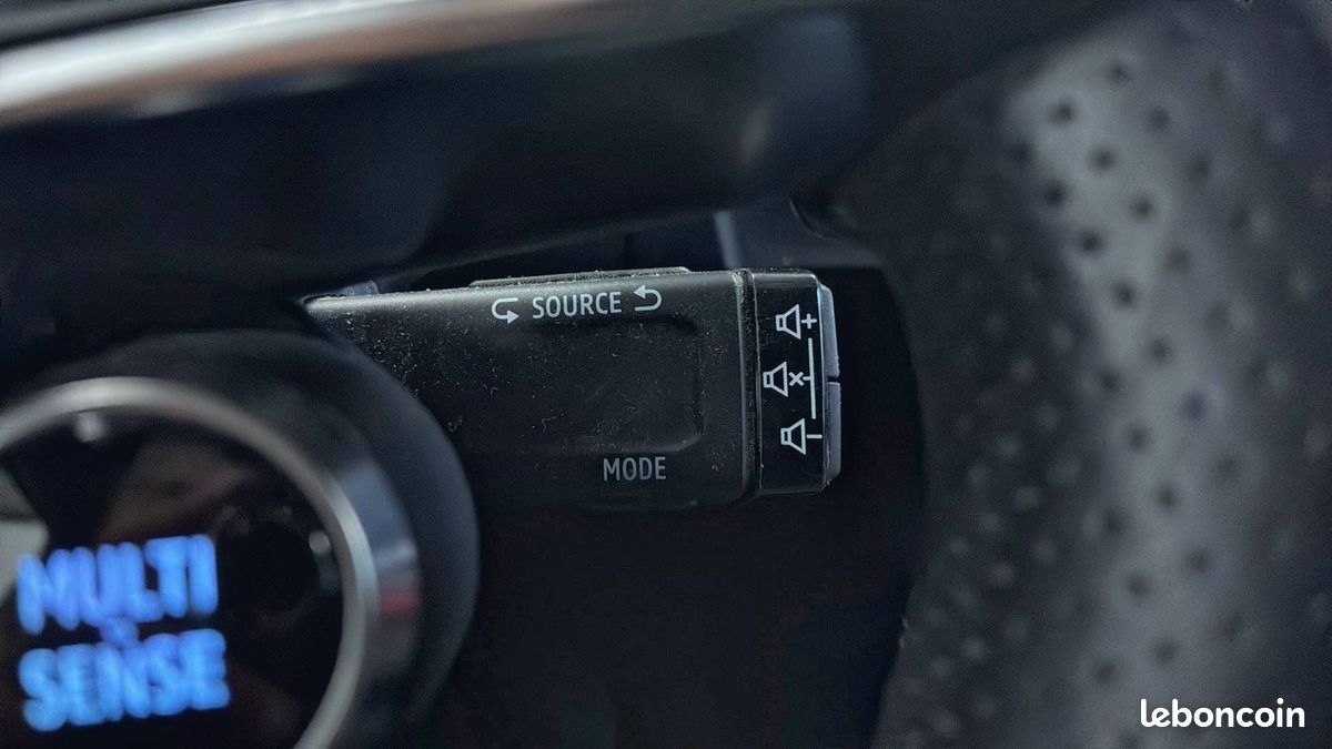 Renault megane e tech ev60 220 ch optimum charge iconic (image 28)