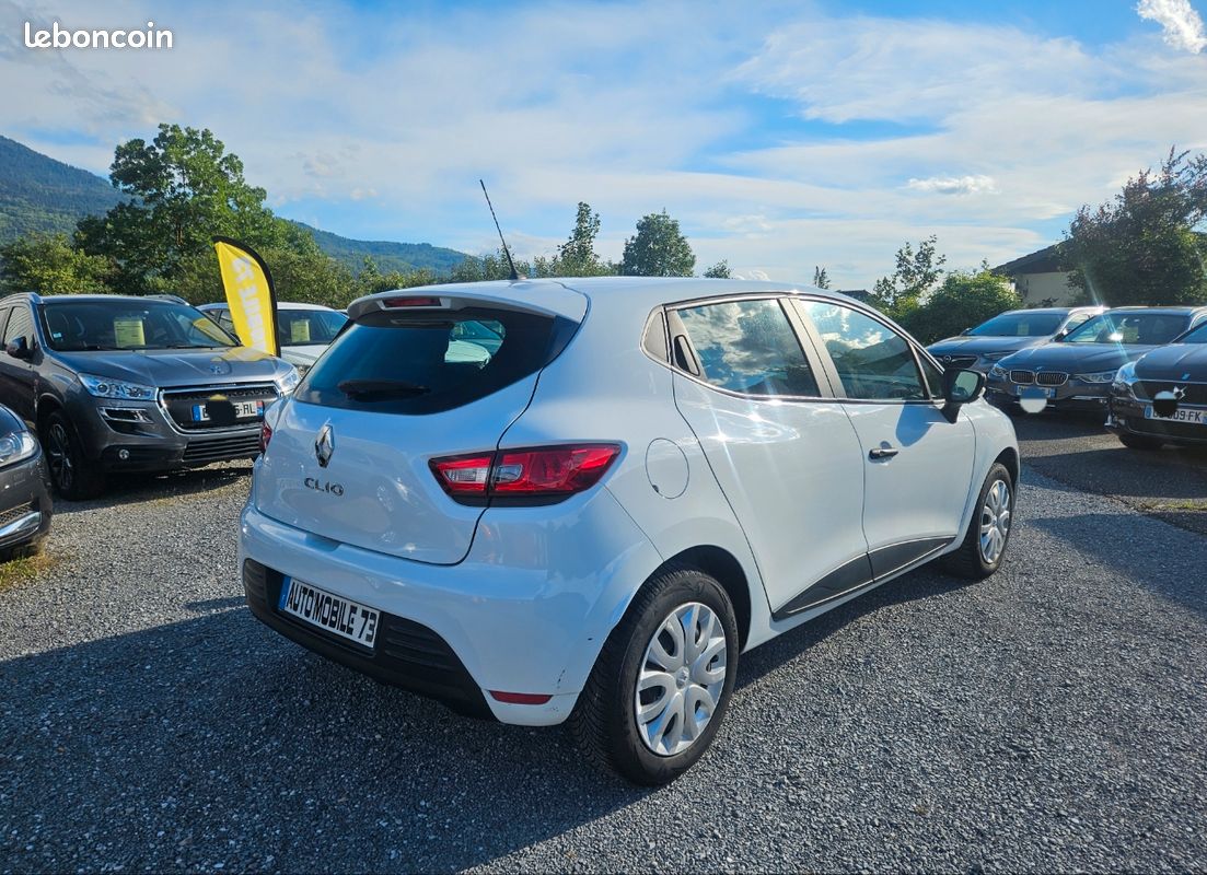 Clio 1.2 16v 75 life 12/2017 garantie 6 mois (image 4)