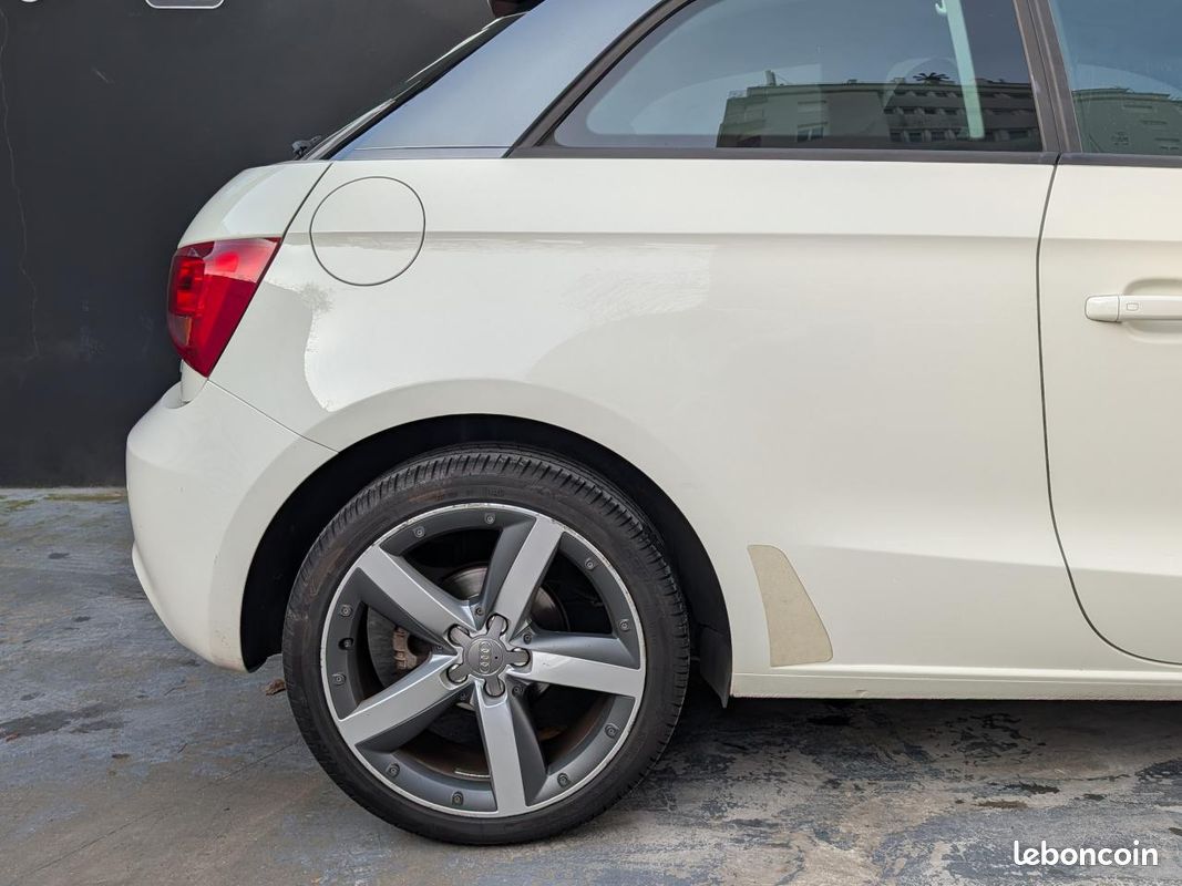 AUDI A1 1.4 TFSI 122ch Ambition Luxe (image 16)