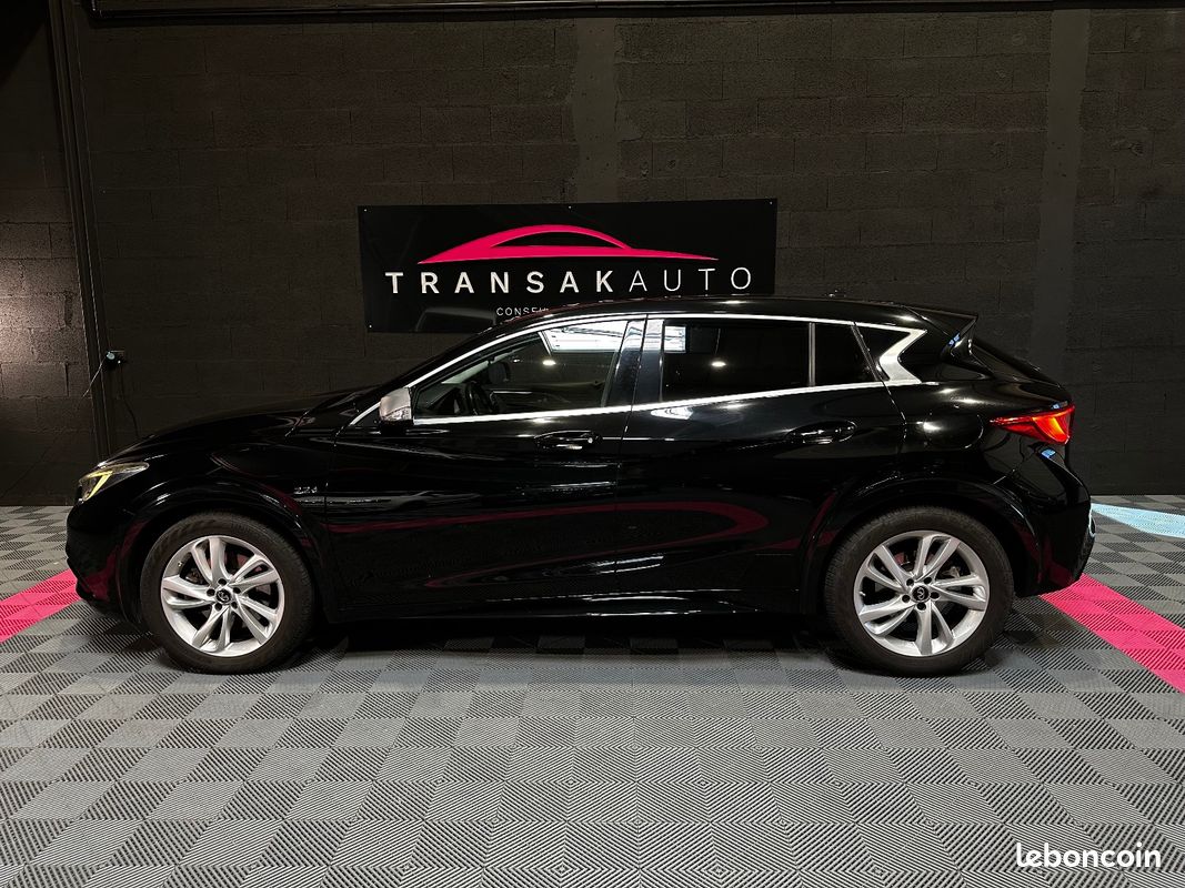 INFINITI Q30 2.2d 170 7DCT Premium Tech - SUPERBE ETAT - SIEGE CHAUFFANT (image 2)