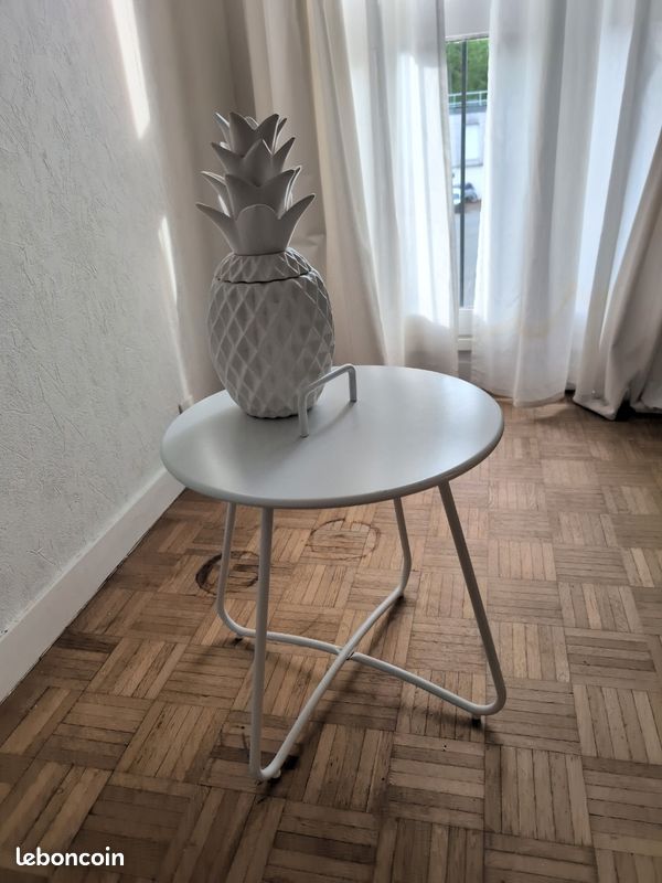 Table d'appoint (image 1)