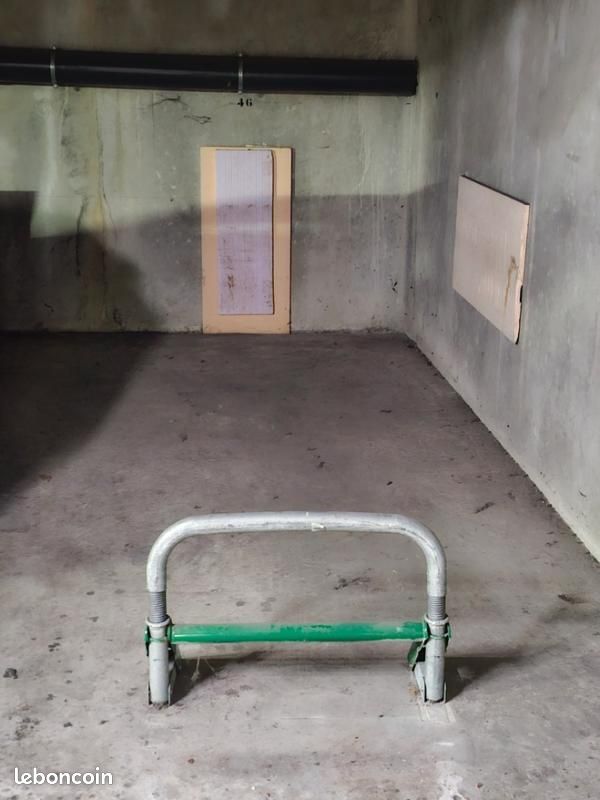 Parking 12 m² · à Villeurbanne · 12 m² · 15 000 €