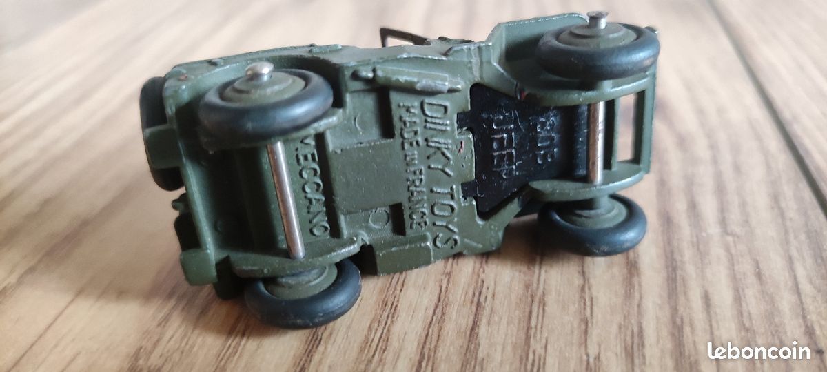 Jeep militaire WW2 dinky toys d époque années 60 1/43 (image 2)