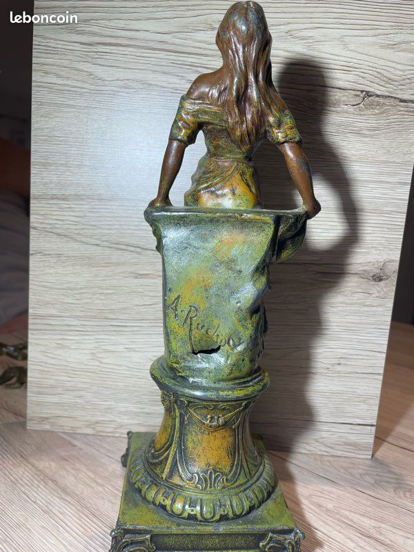 Superbe statuette ancienne signée A. Rucho – régule – Art déco (image 4)