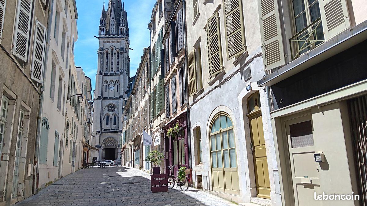 Appartement 2 pièces 45 m² · à Pau · 45 m² · 595 €