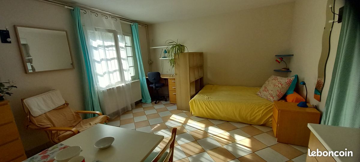 Appartement 1 pièce 34 m² · à Champs-sur-Marne · 34 m² · 600 €