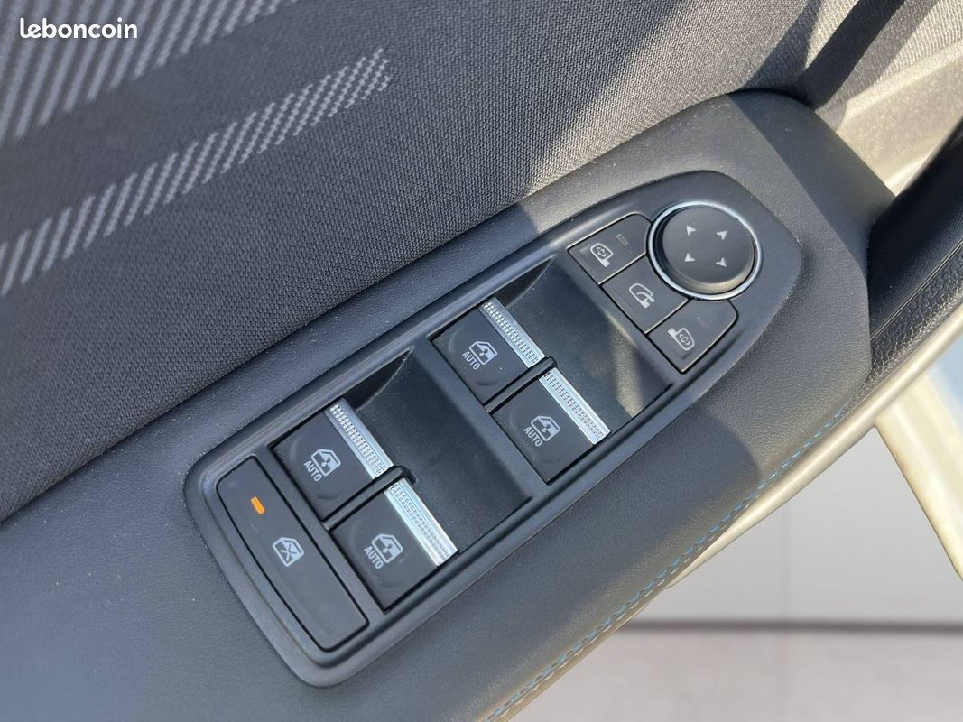 RENAULT Captur E-Tech full hybrid 145 ch esprit Alpine (image 25)