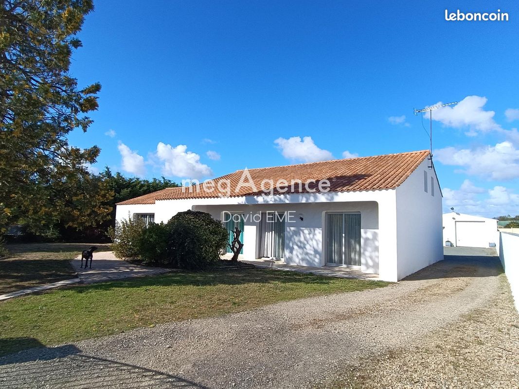 Maison 7 pièces 166 m² · à Saint-Christophe-du-Ligneron · 166 m² · 348 900 €