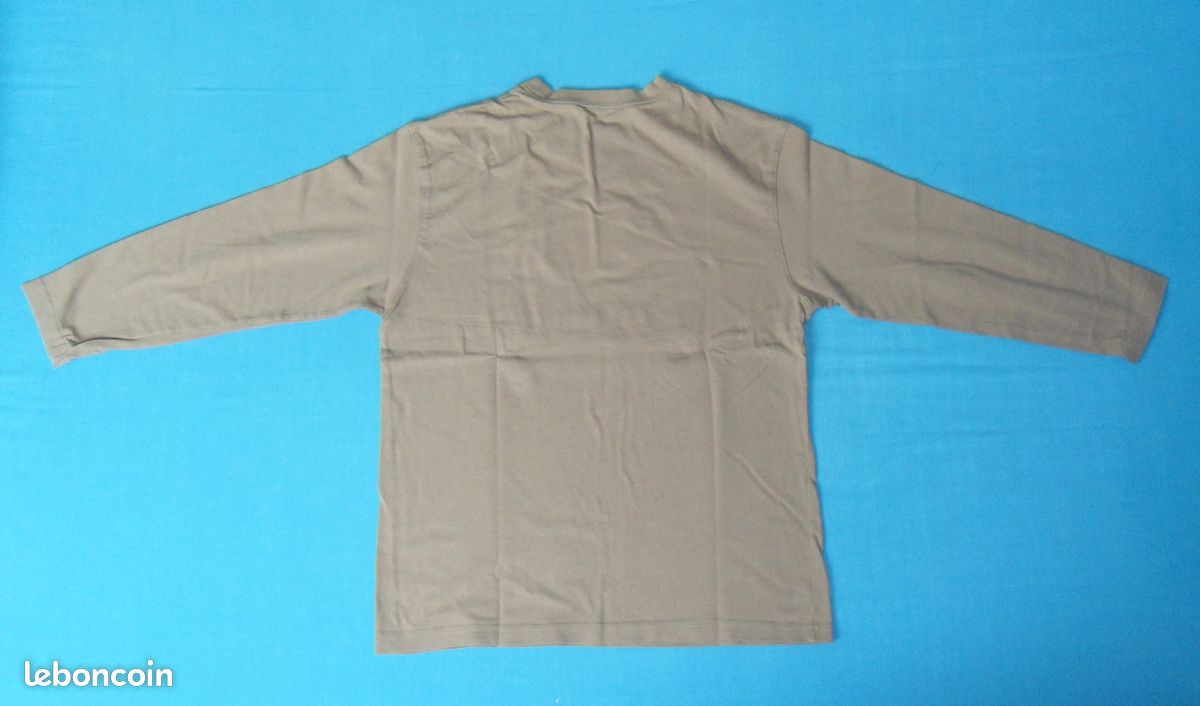 T-SHIRT VESPA-Piaggio Small en très bonne état Sco (image 2)