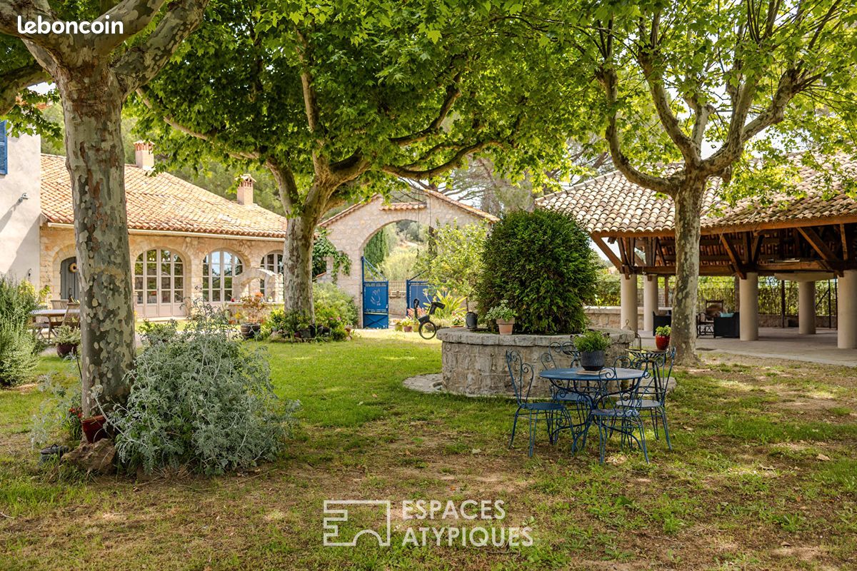 Maison 15 pièces 345 m² · à Solliès-Pont · 345 m² · 1 290 000 €