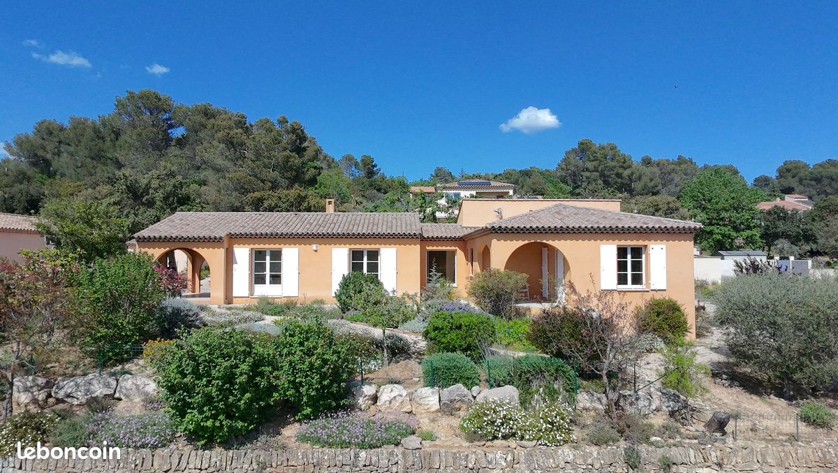 Maison 6 pièces 146 m² · à Pourrières · 146 m² · 648 000 €