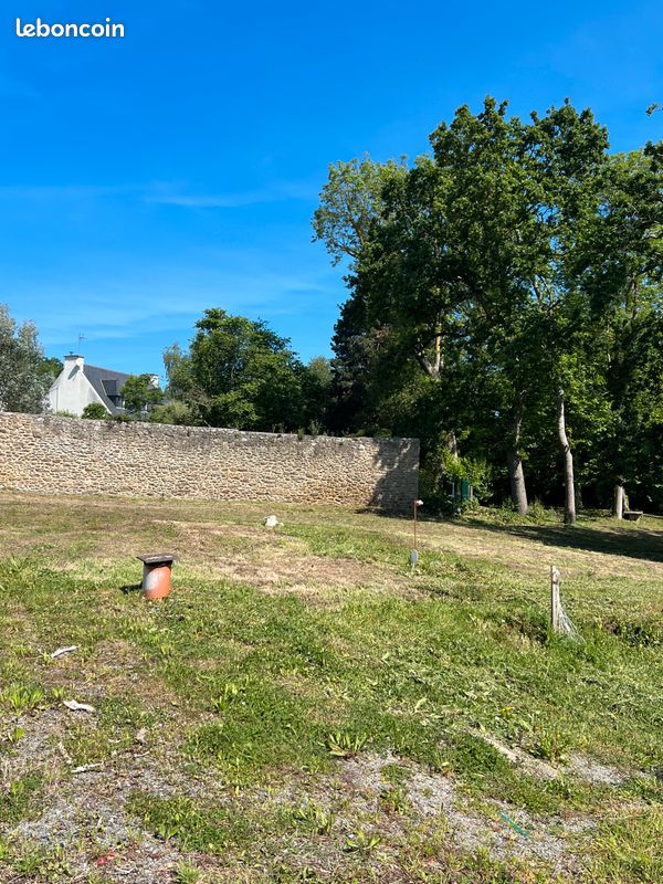 Terrain prêt à construire · à Dinard · 389 000 €