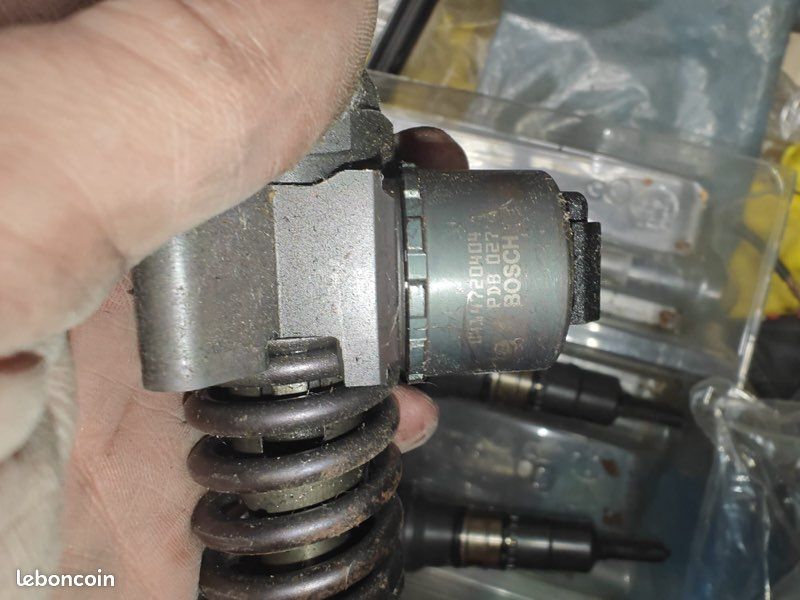 Lot de 4 Injecteurs Volkswagen Golf V 0414720404 (image 2)