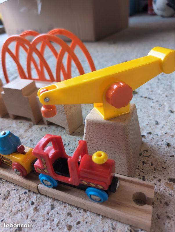 Train en bois BRIO et IKEA (image 5)