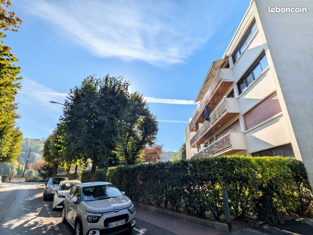 Appartement 3 pièces, clair et calme au dernier étage, rénové et climatisé, avec balcon et vue Marne sans vis-à-vis (image 12)