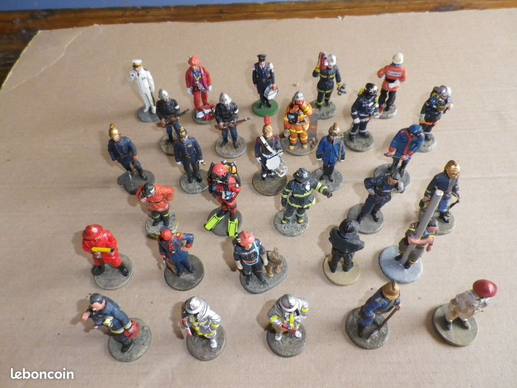 Figurine Del Prado - Collection Les Pompiers Du Monde - 1:32 (60mm) - Plomb Peint - Bon État
