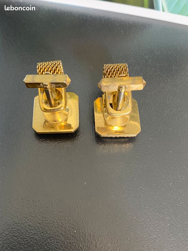 Ancienne Paire De Boutons De Manchettes En Métal Doré - Occasion Vintage - Pour Chemise Costume
