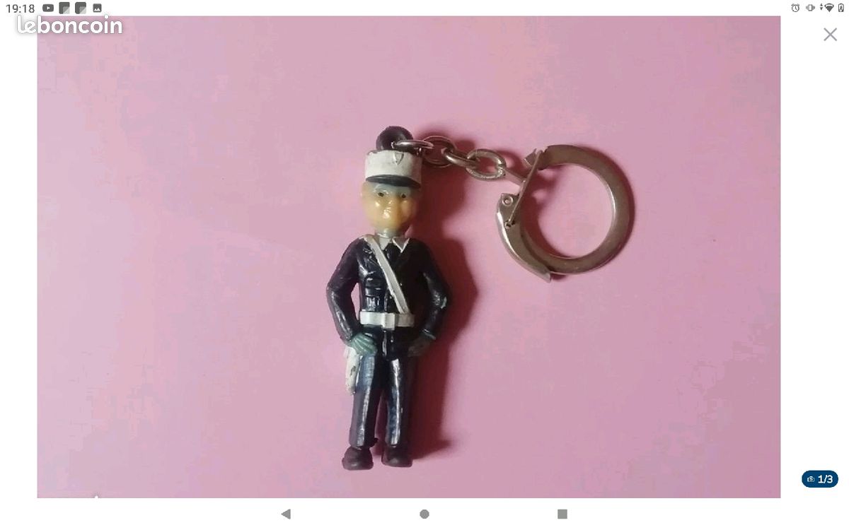 Ancien porte clé clef collection figurine Gendarme Gendarmerie vintage années 60 70 (image 3)