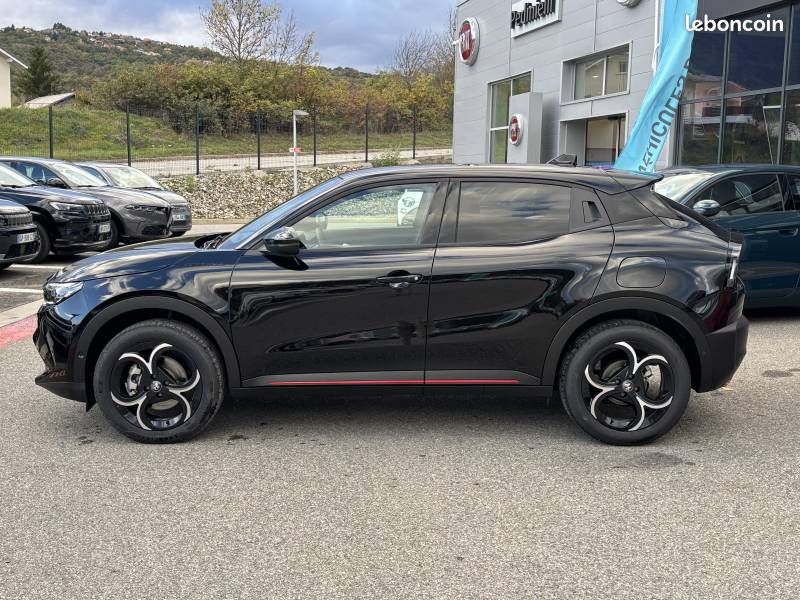 Alfa Romeo Junior 1.2 Ibrida 145 ch eDCT6 Speciale (image 7)