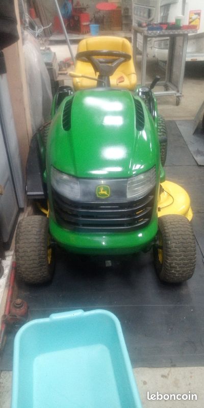 Tracteur tondeuse John Deere (image 1)