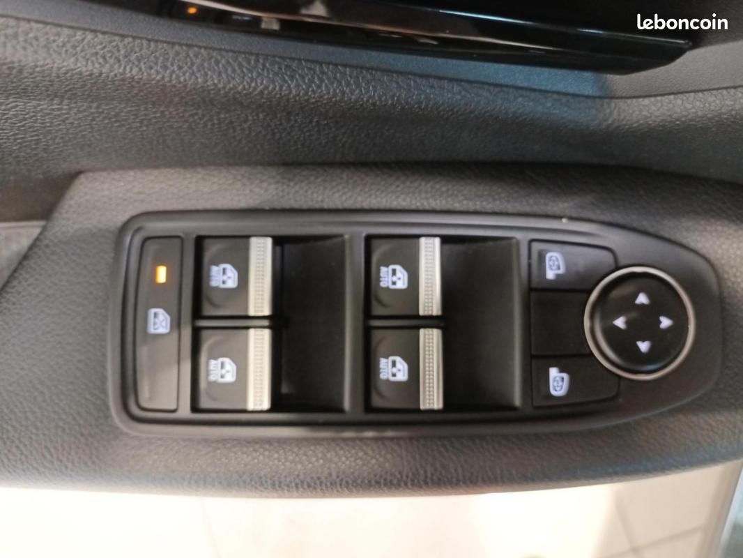 Renault Mégane E-TECH EV40 130ch standard charge Equilibre (image 22)