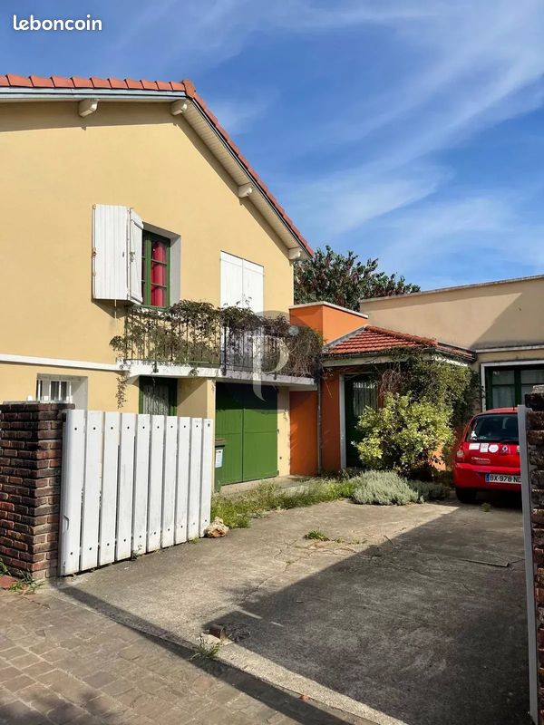 Maison 5 pièces 160 m² · à Châtenay-Malabry · 160 m² · 900 000 €