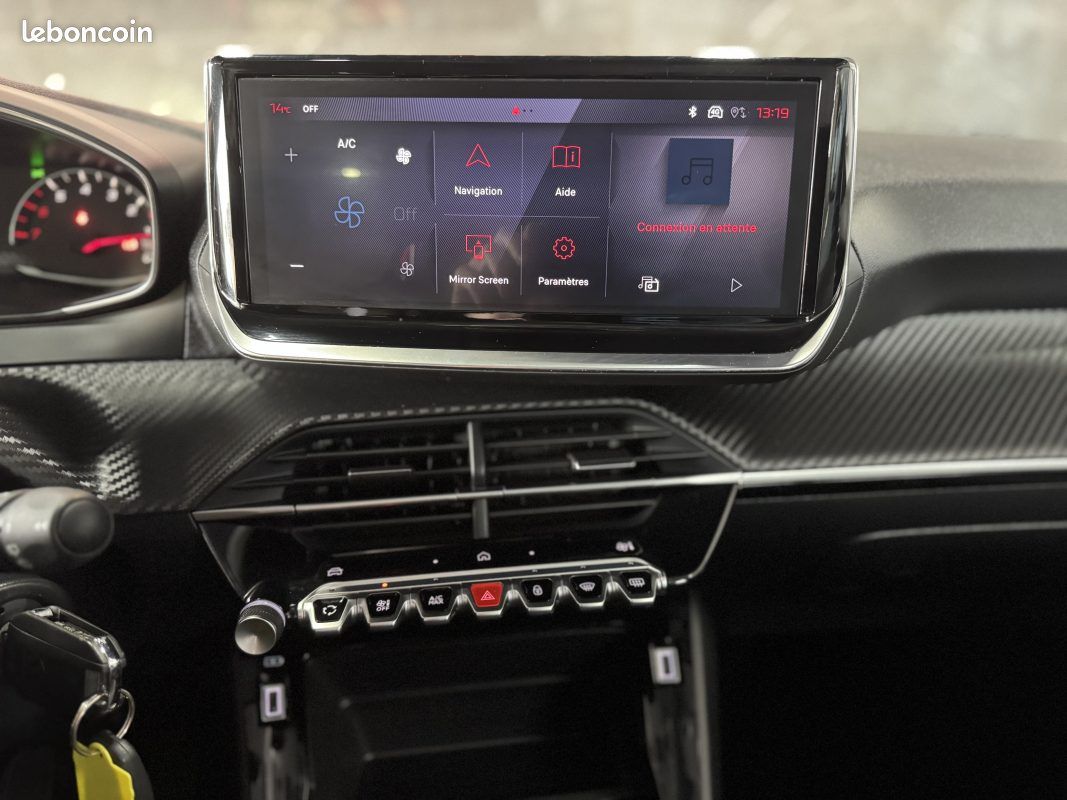 Peugeot 208 1.2 puretech 100 style 2025 ttc (image 18)