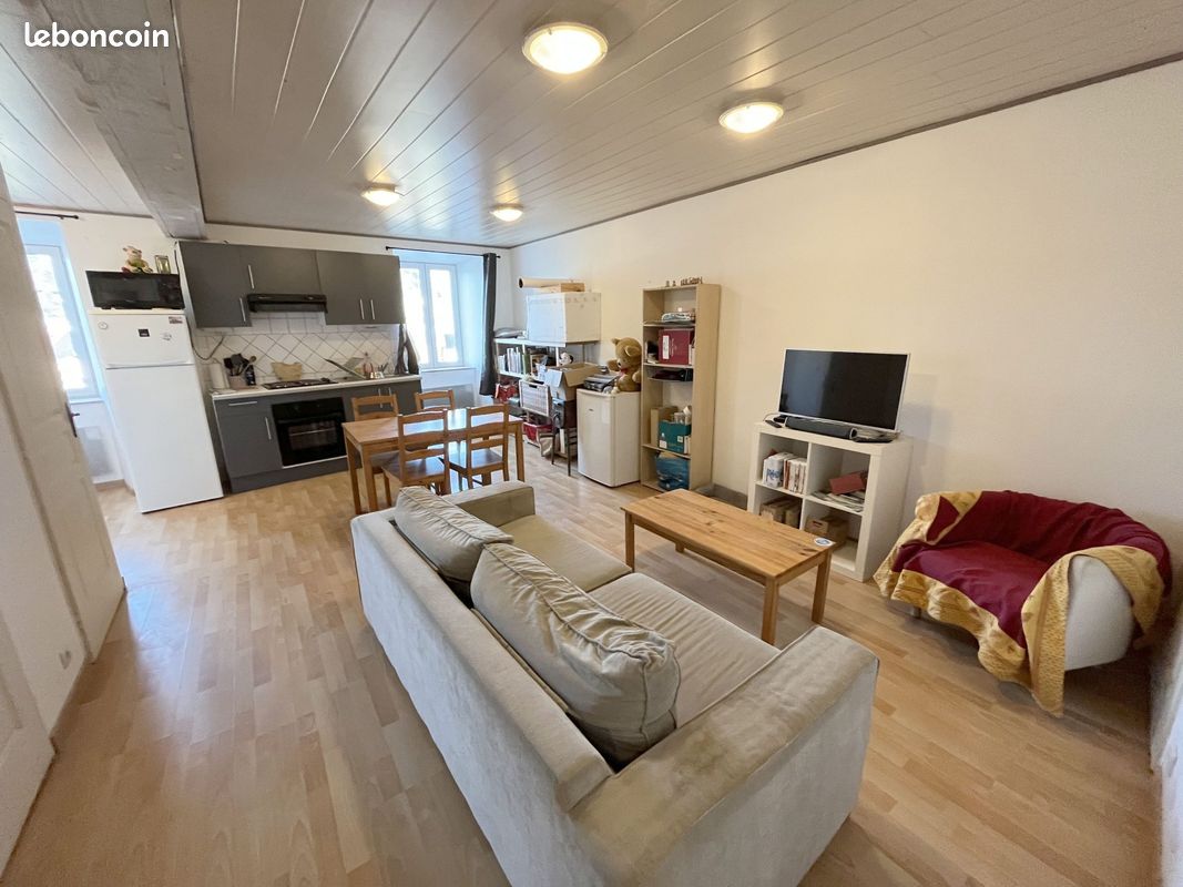 Maison 7 pièces 104 m² · à Lamastre · 104 m² · 114 000 €