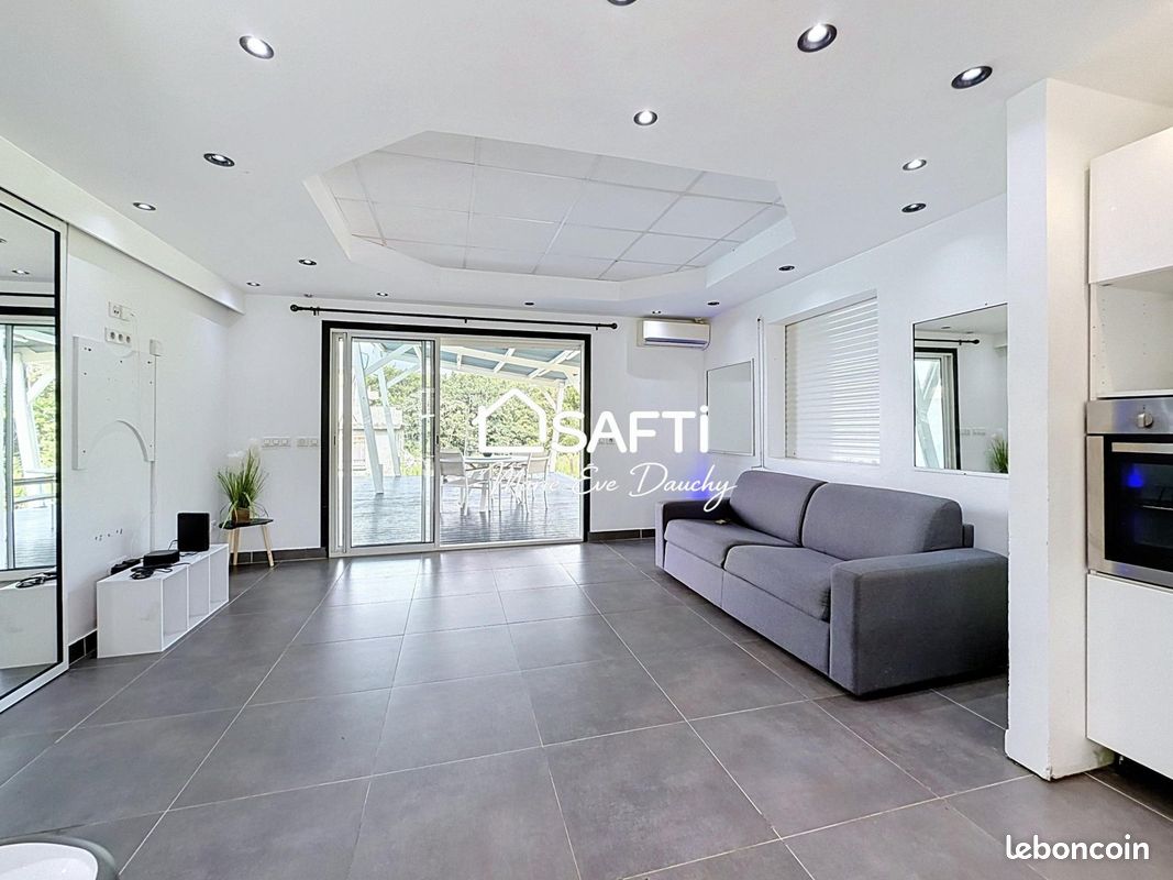 Maison 4 pièces 96 m² · à Lamentin · 96 m² · 2 280 €/mois