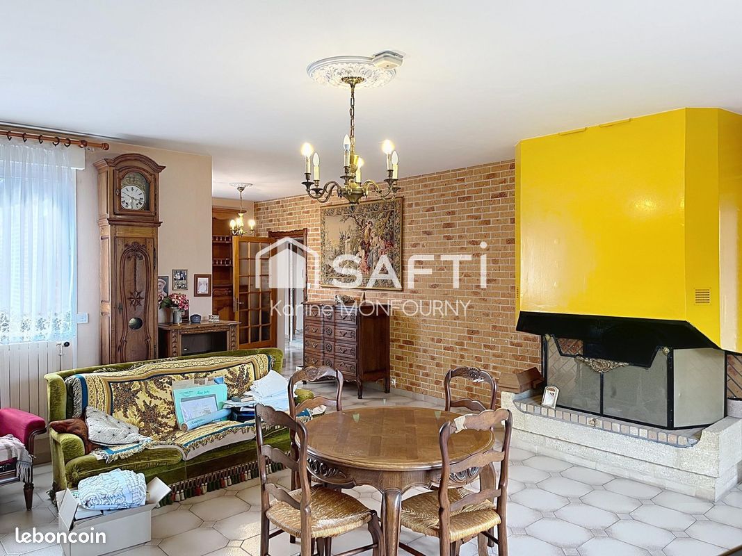 Maison 7 pièces 240 m² · à Saint-Quentin · 240 m² · 185 000 €