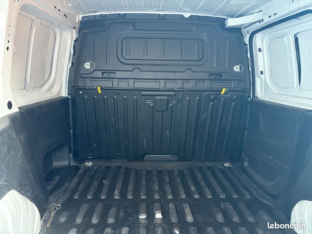 PEUGEOT PARTNER 3 PRO / 1.6 HDI 75CH / GARANTIE l (image 4)