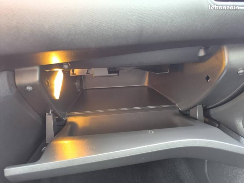 Peugeot 308 SW 1.2 PureTech 110ch Style S&S (image 29)