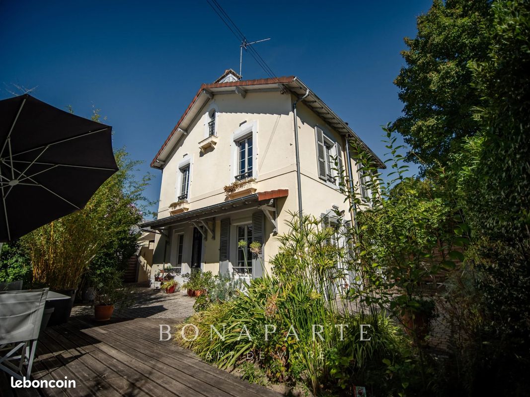 Maison 5 pièces 152 m² · à Pau · 152 m² · 575 000 €