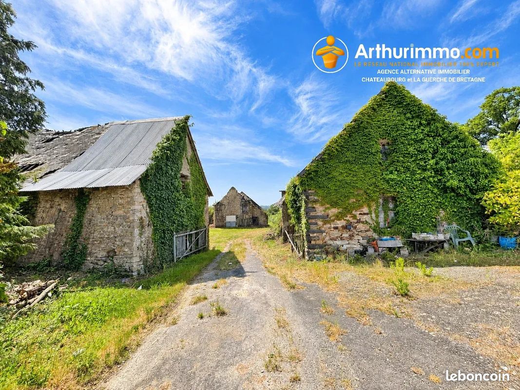 Immeuble 300 m² · à Vitré · 300 m² · 107 900 €