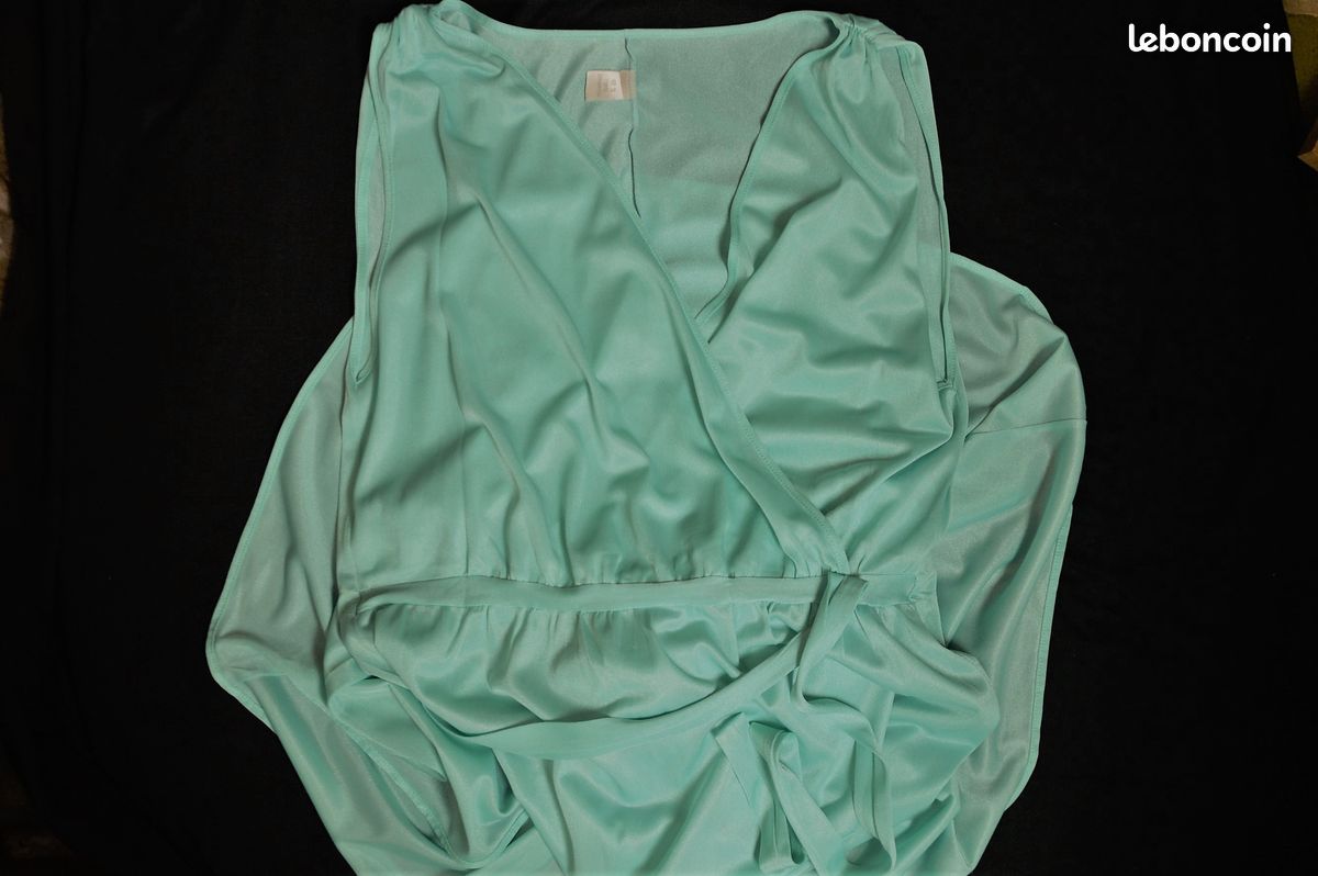 Très longue chemise de nuit nylon vert émeraude (image 2)