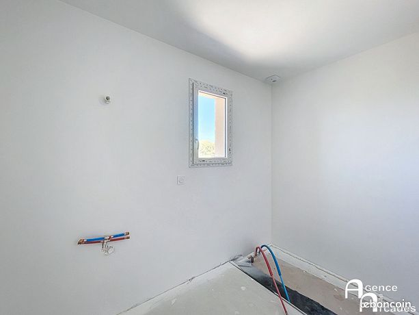 https://img.leboncoin.fr/api/v1/lbcpb1/images/0e/5b/da/0e5bdad9296d575b3ea3ccc2fc879a6d1f3e5304.jpg?rule=ad-image