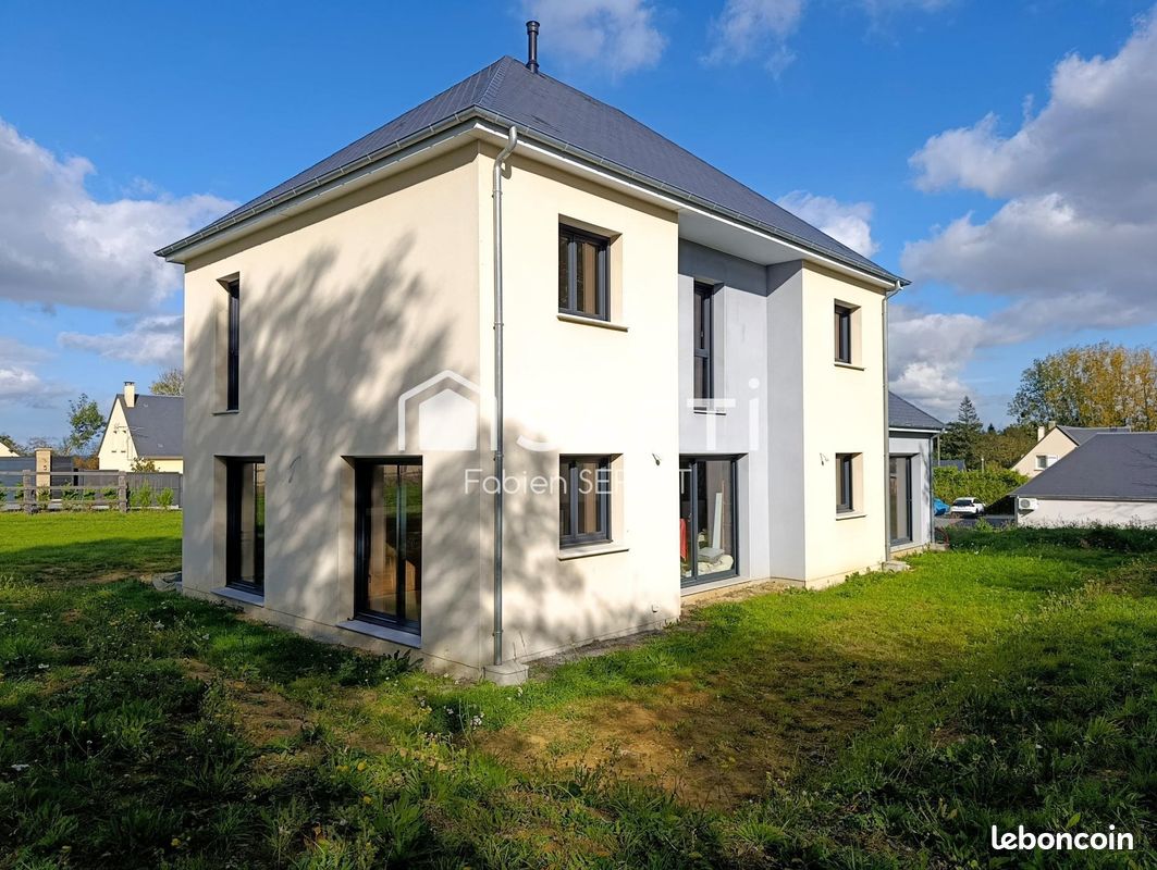 Maison 7 pièces 159 m² · au Molay-Littry · 159 m² · 299 000 €