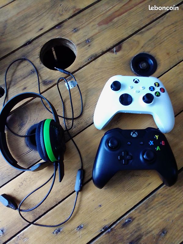 Xbox one + jeux + casque + 2 manettes (image 2)
