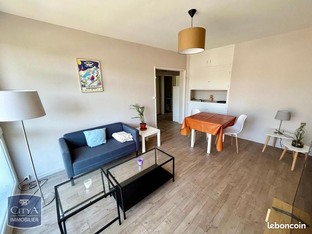 Appartement 4 pièce(s) 73 m²à louer Mont-saint-aignan