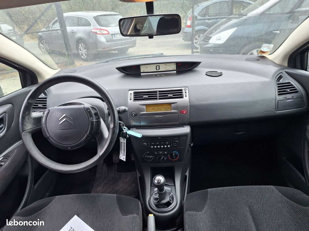 CITROEN C4 AIRDREAM BUSINESS C4 HDi 92 Business (image 8)