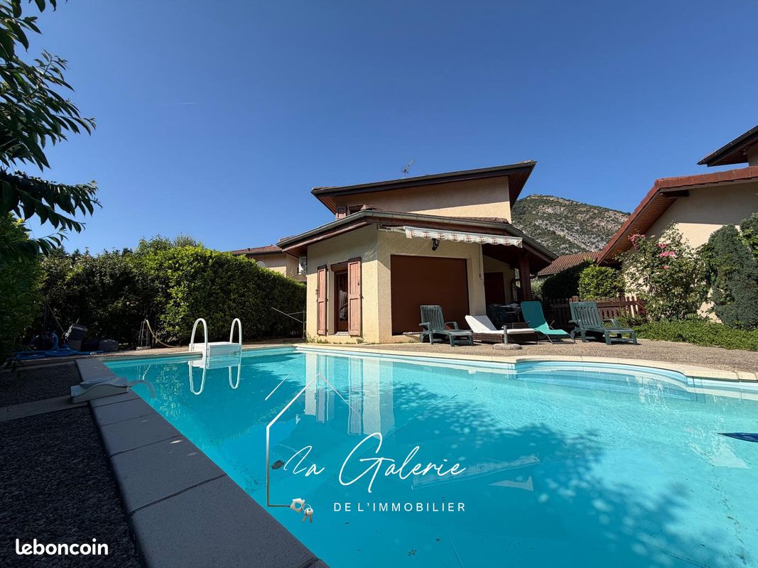 Maison 5 pièces 109 m² · à Saint-Égrève · 109 m² · 414 000 €