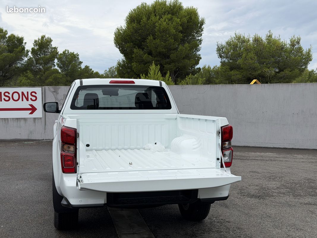 Isuzu D-Max Space Cab (Space 2+2) Evolution 2.2 Ddi BVA — Neuf 2026 - Pas de malus (image 8)