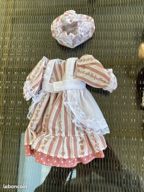 Robe De Poupée Ancienne – Vintage, Occasion