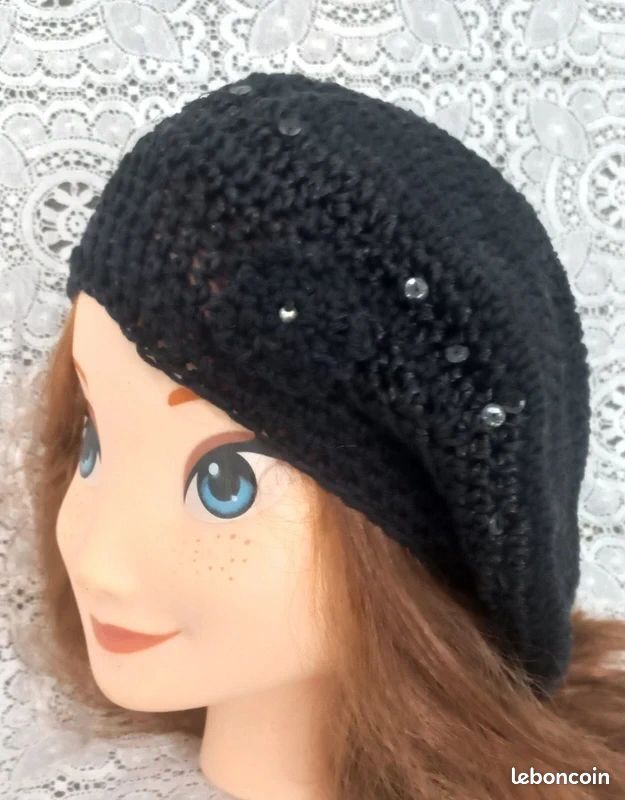 Bonnet beret femme noir avec paillettes en coton fait main (image 2)
