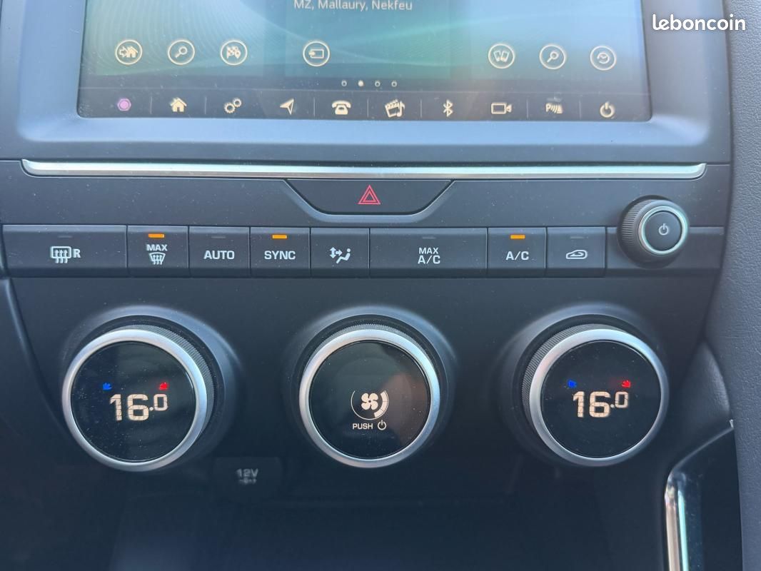 Jaguar E-PACE 2.0D - 180CH R-DYNAMIC S (image 12)