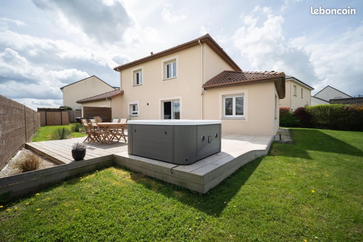 Maison 7 pièces 148 m² · à Bois-de-Haye · 148 m² · 399 000 €