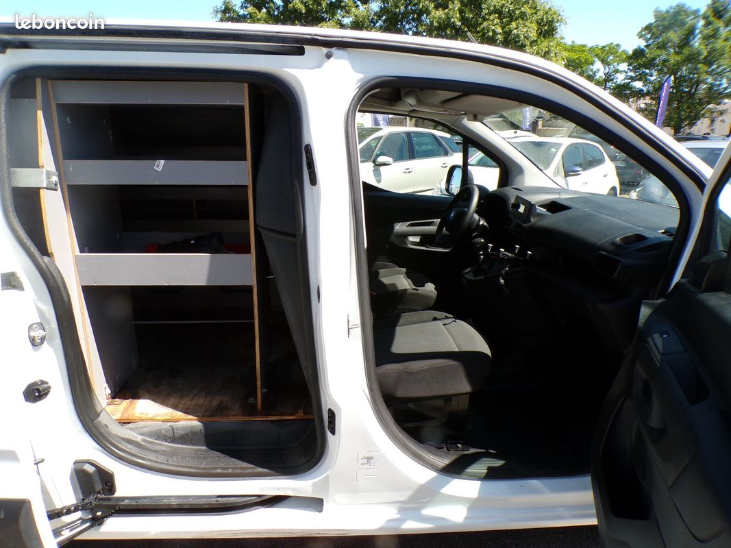 Citroën BERLINGO FOURGON Club M 1.5 HDI 100CH (image 8)