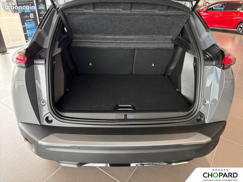 Peugeot 2008 Hybrid 145 e-DCS6 GT Exclusive (image 8)