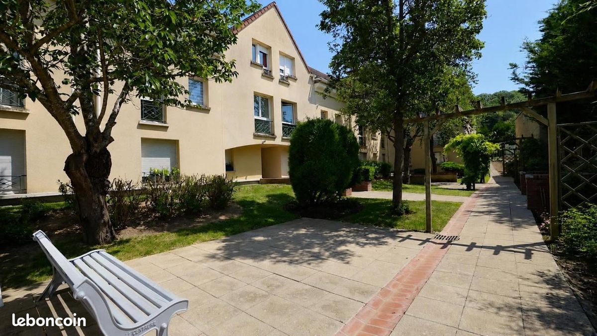 Appartement 2 pièces 48 m² · à Aubergenville · 48 m² · 148 000 €
