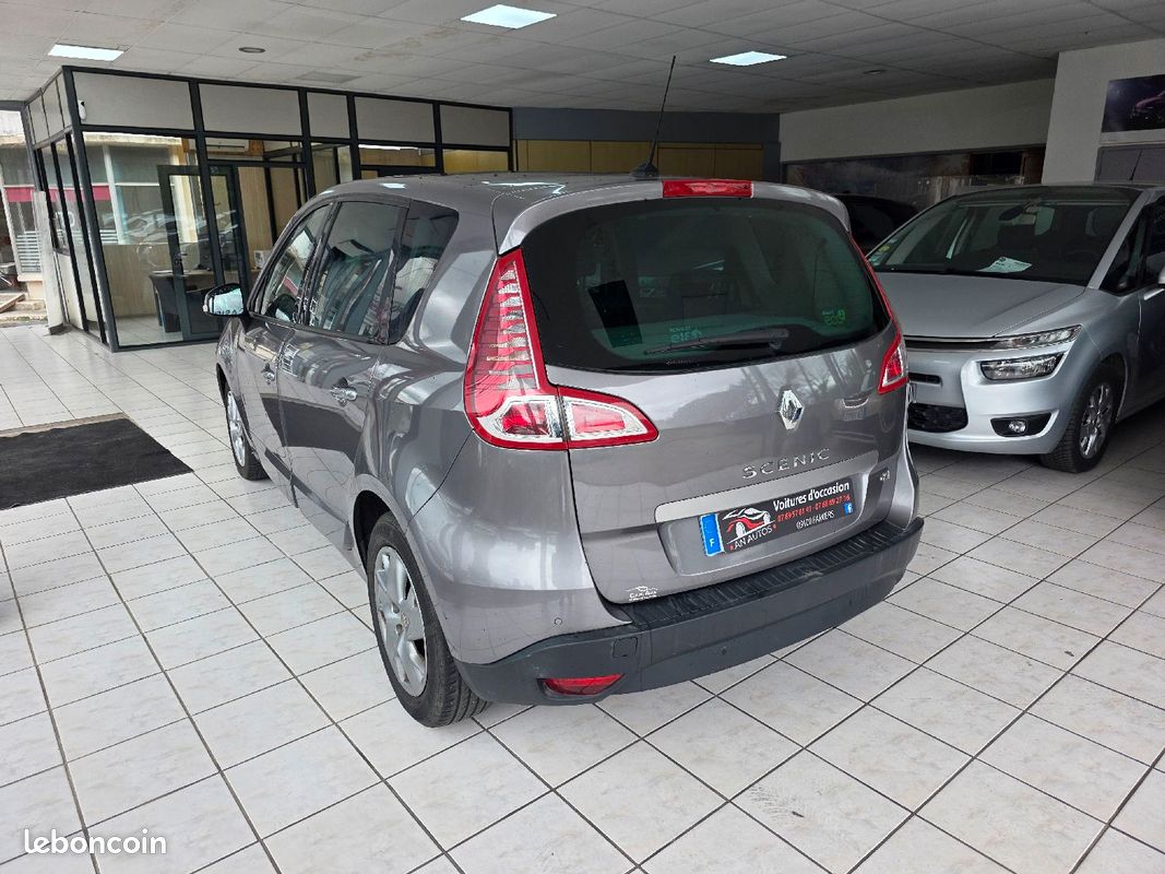 Renault scenic 3 1.6 dci - 16v turbo annee 2011 222000 (image 5)